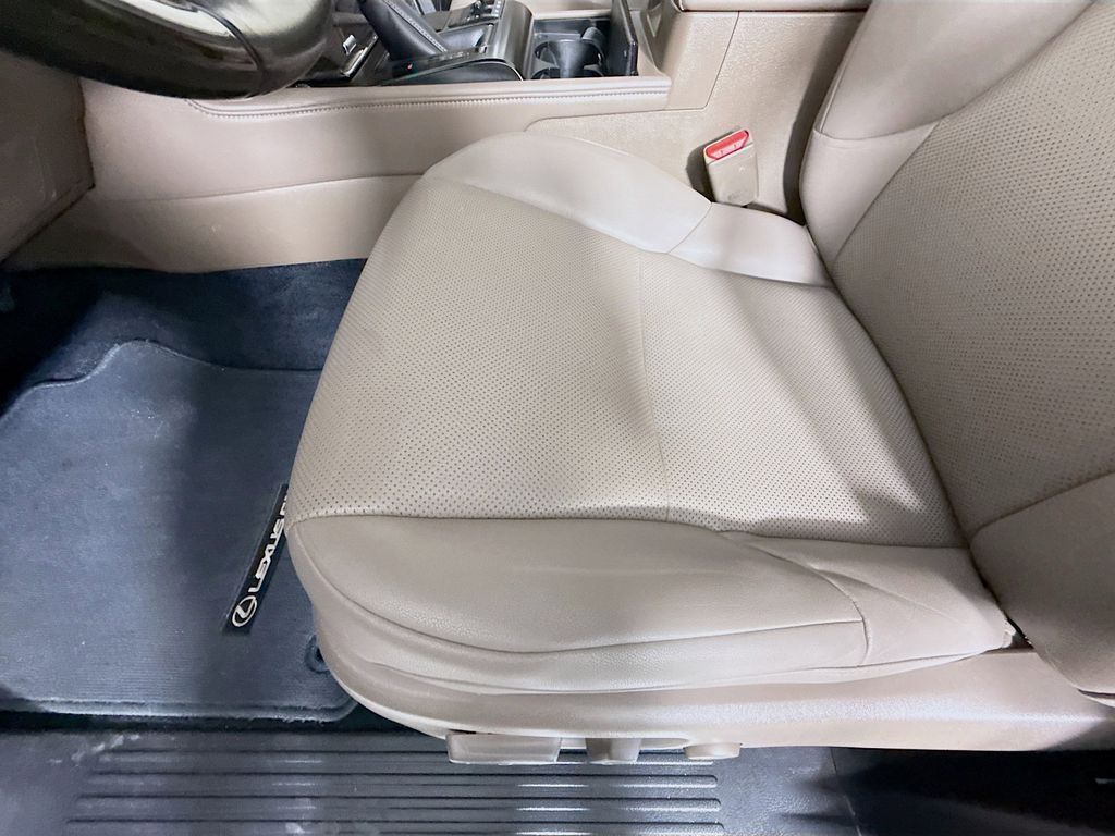 Thumbnail: 2021 Lexus GX - 19