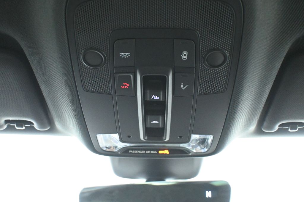 Thumbnail: 2025 Audi Q3 - 16