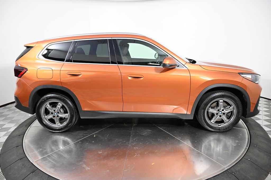 Thumbnail: 2023 BMW X1 - 6