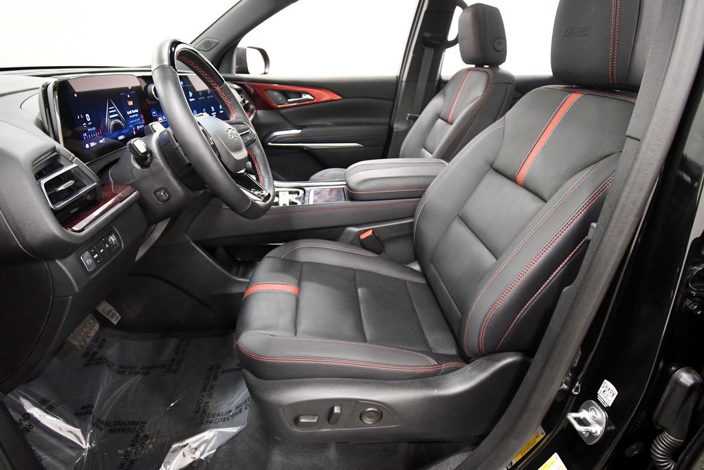 Used 2024 Chevrolet Traverse SUV