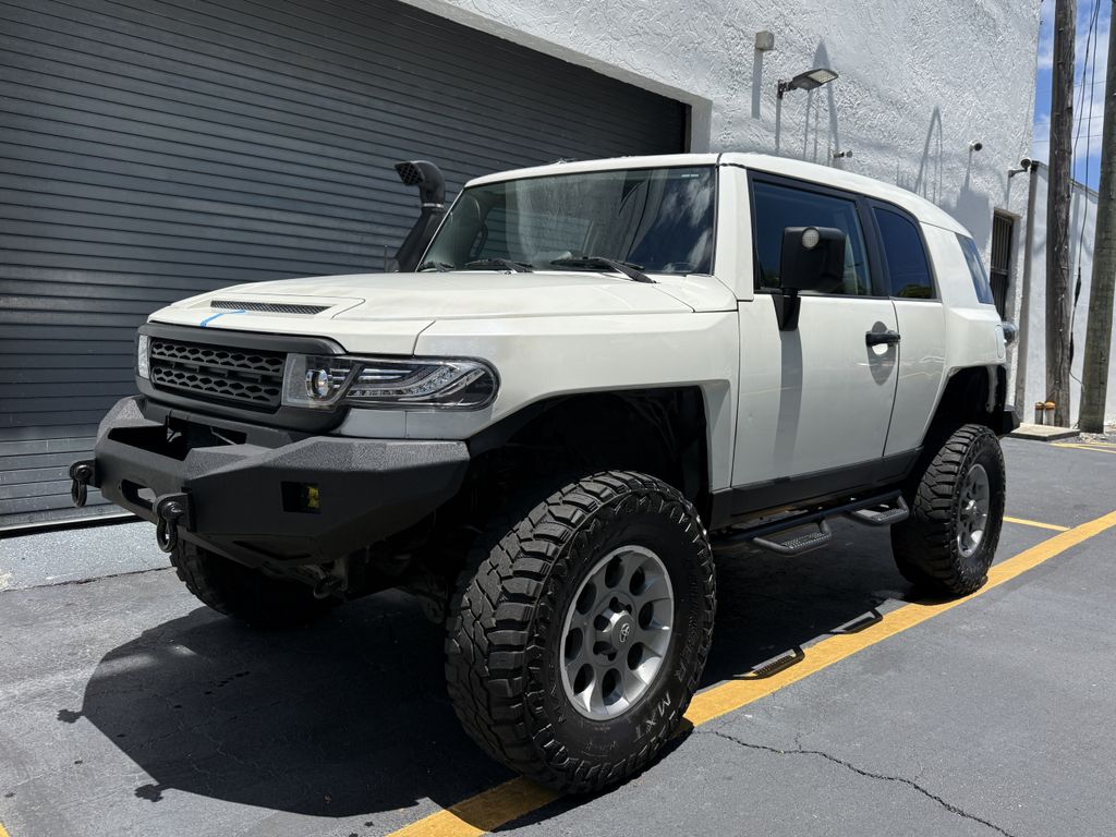 2008 Toyota FJ Cruiser Base 4D Sport Utility - Image 1