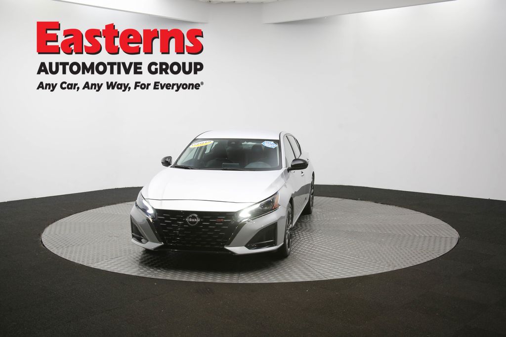 Used 2024 Silver Nissan 2.5 SR image 52