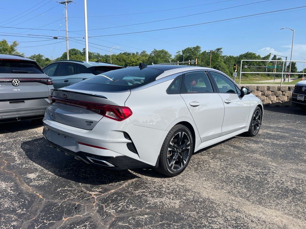 Certified Used 2021 Wolf Gray Kia GT-Line image 3