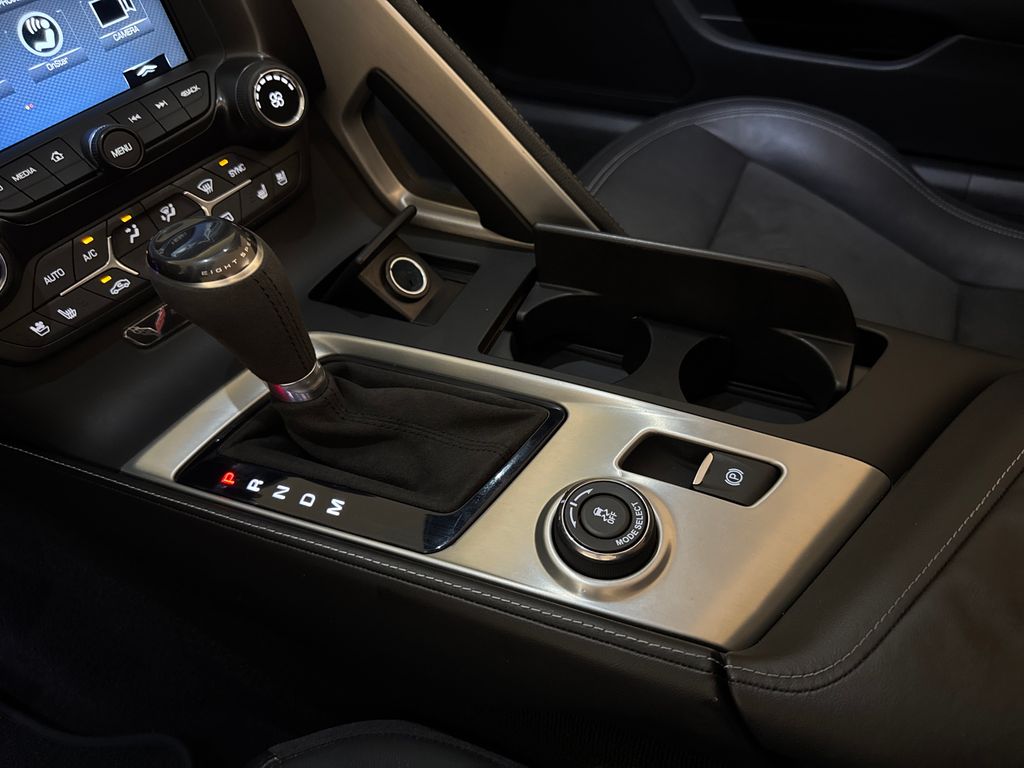 Used 2019 Red Chevrolet Stingray image 28
