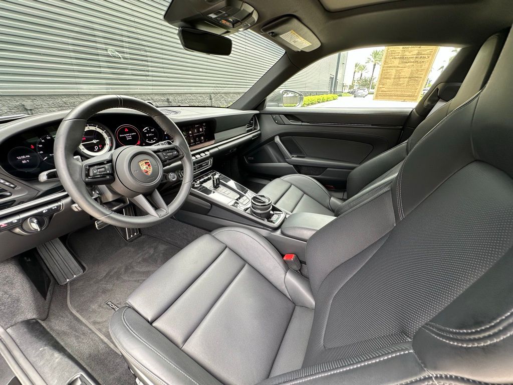 Thumbnail: 2024 Porsche 911 - 4