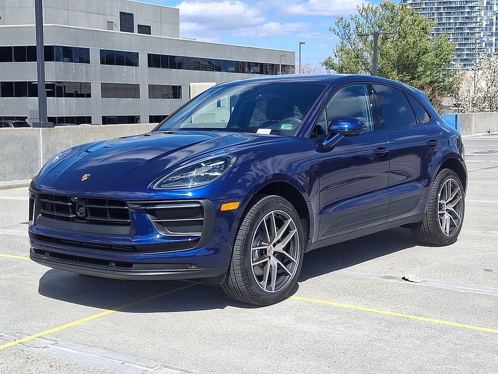 Thumbnail: 2025 Porsche Macan - 1