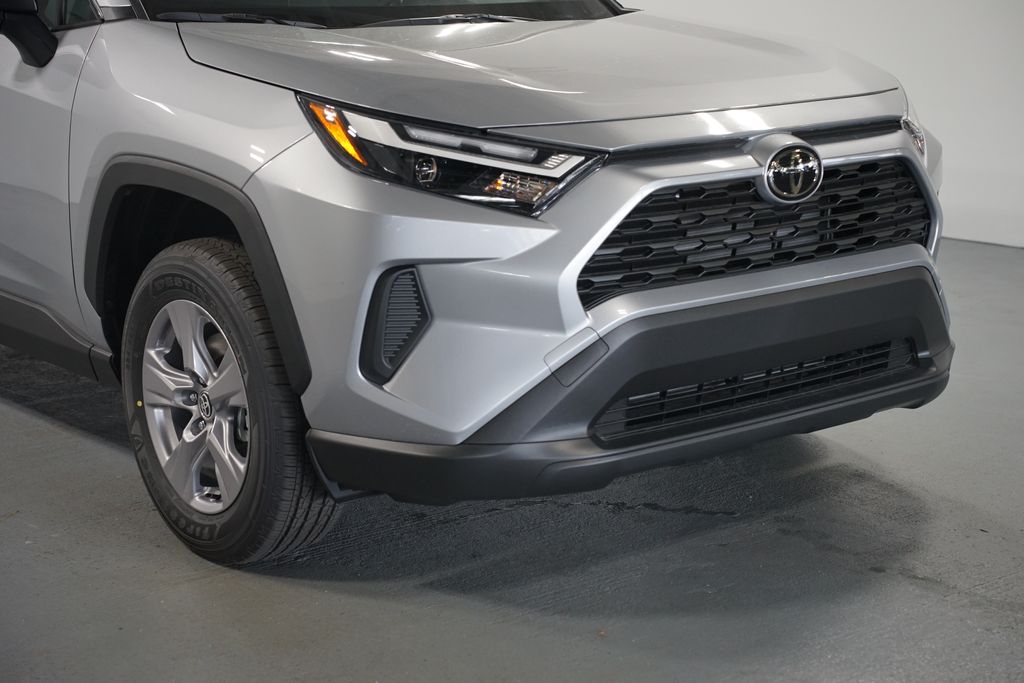 Thumbnail: 2025 Toyota RAV4 - 4