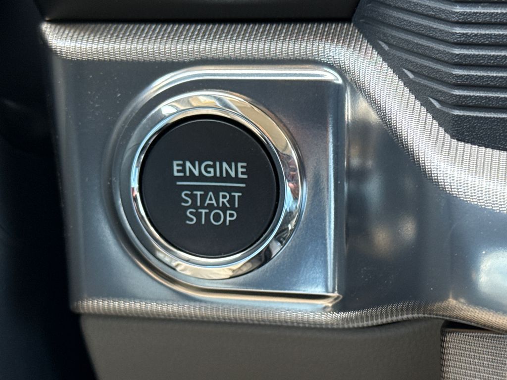 New 2026 White Ford Platinum image 24