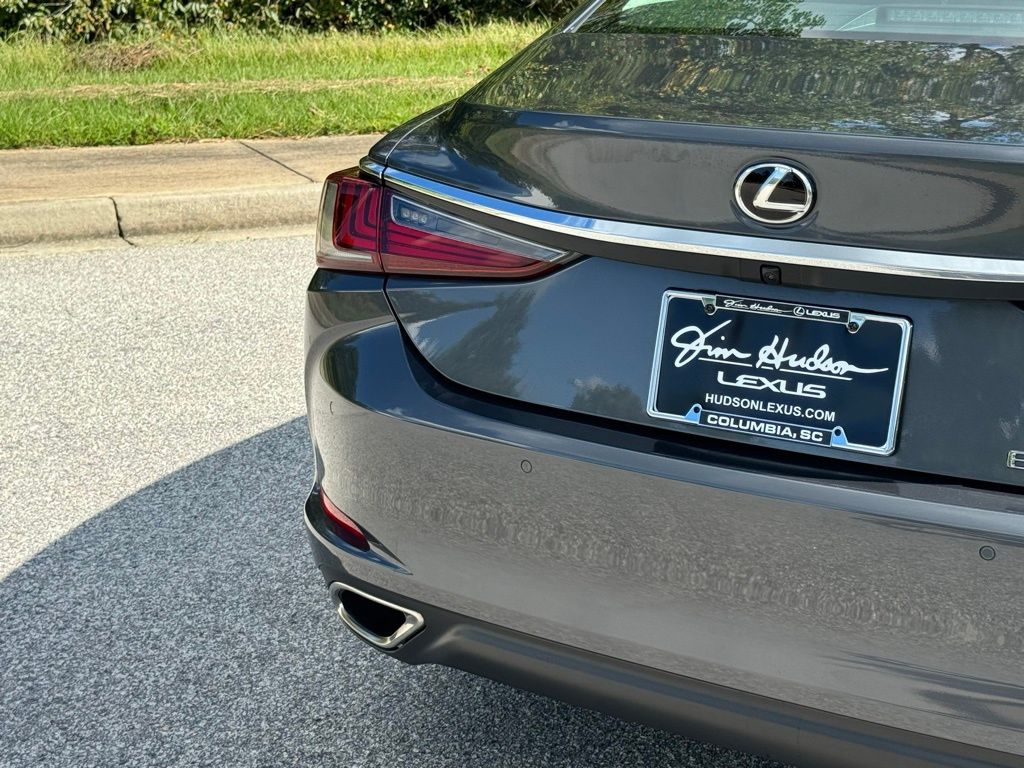 2022 Lexus ES 350 14