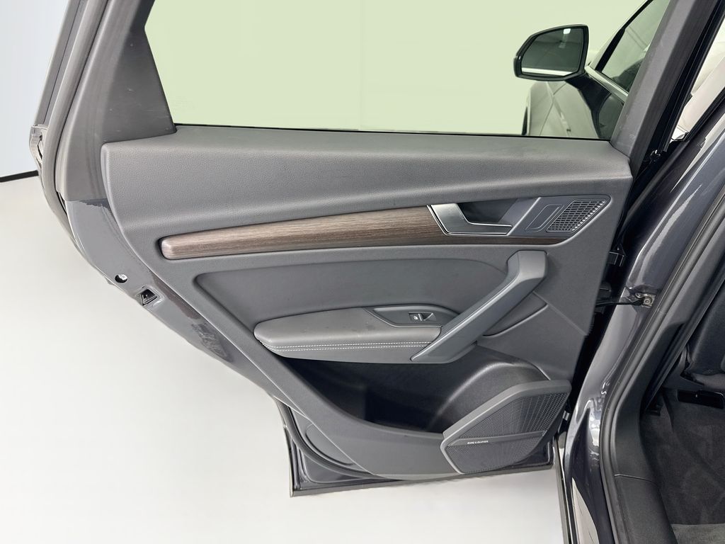 Thumbnail: 2023 Audi Q5 - 24