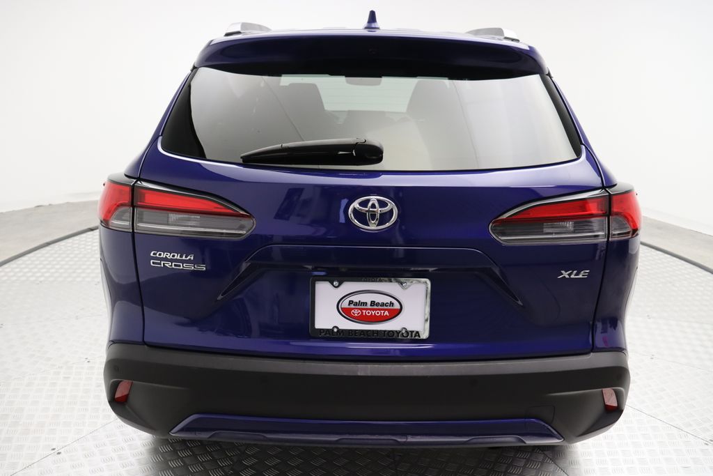 2024 Toyota Corolla Cross XLE 10