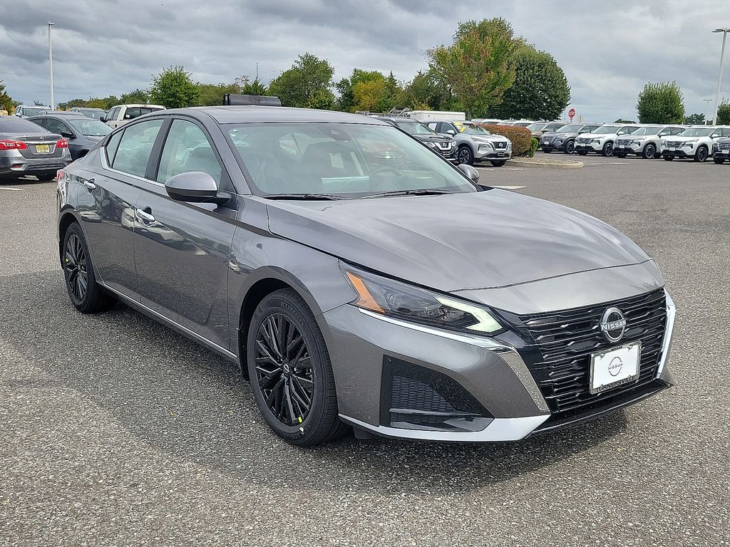 Thumbnail: 2025 Nissan Altima - 2