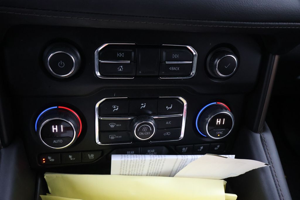 Thumbnail: 2024 Chevrolet Suburban - 24