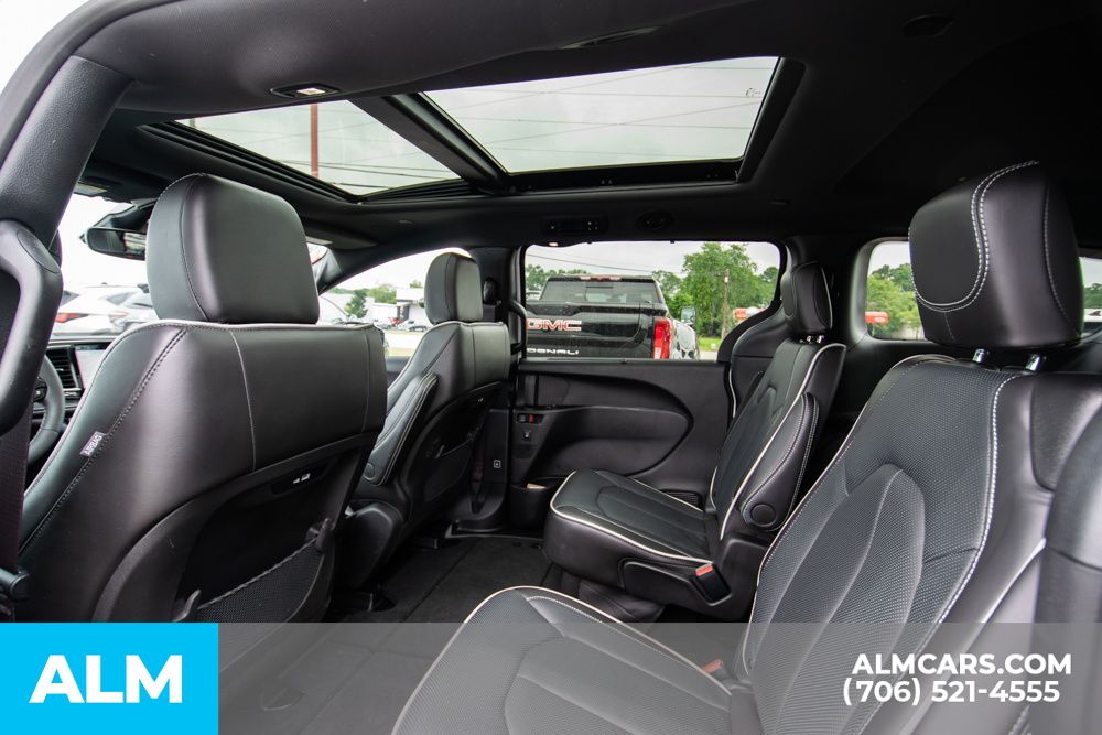 2024 Chrysler Pacifica Limited photo 7