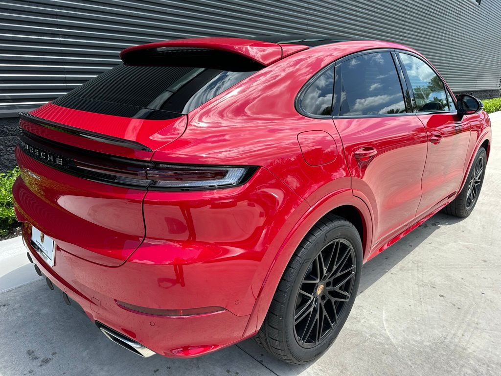 Thumbnail: 2025 Porsche  - 9