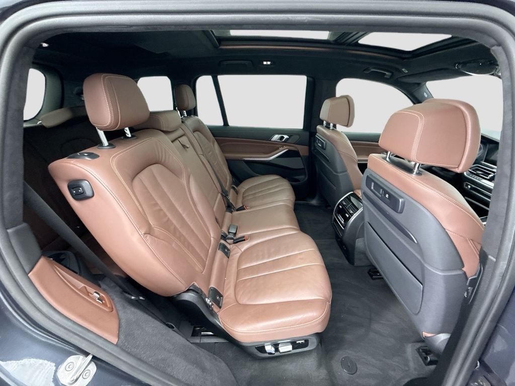 Thumbnail: 2019 BMW X7 - 21