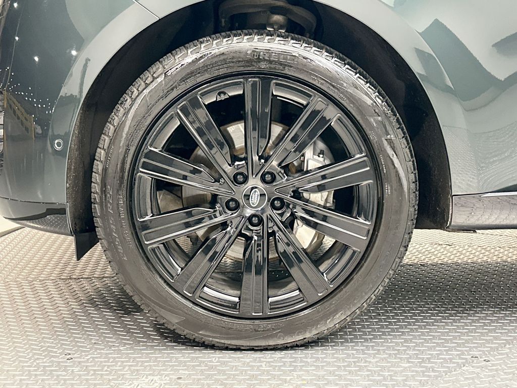 Thumbnail: 2023 Land Rover Range Rover - 5