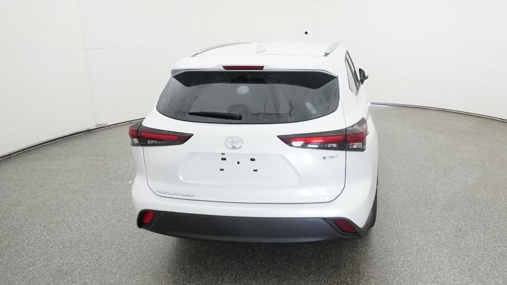 Thumbnail: 2025 Toyota Highlander - 30