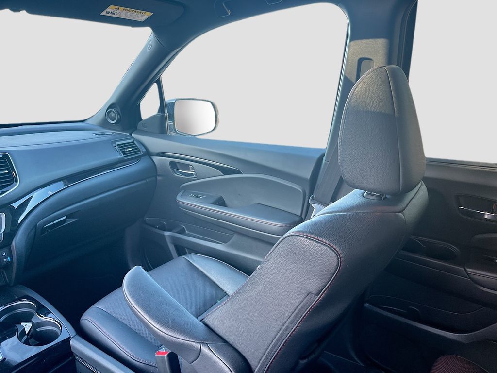 Used 2022  Honda Black Edition image 24