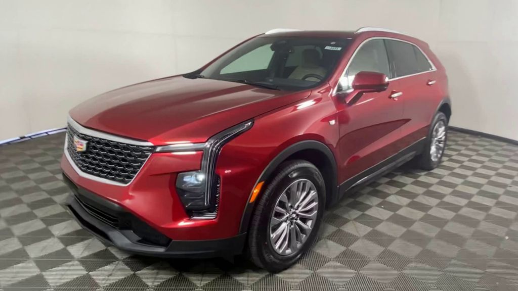 2025 Cadillac XT4 Premium Luxury 4