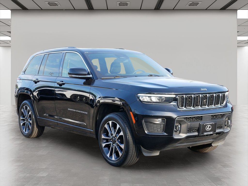 Diamond Black Crystal Pearlcoat 2023 Jeep Grand Cherokee SUV / Crossover Four-Wheel Drive 8-Speed Automatic
