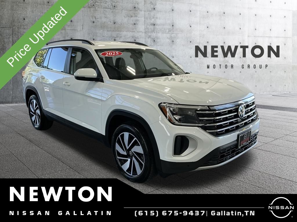 Pure White 2025 Volkswagen Atlas SUV / Crossover Front-Wheel Drive 8-Speed Automatic