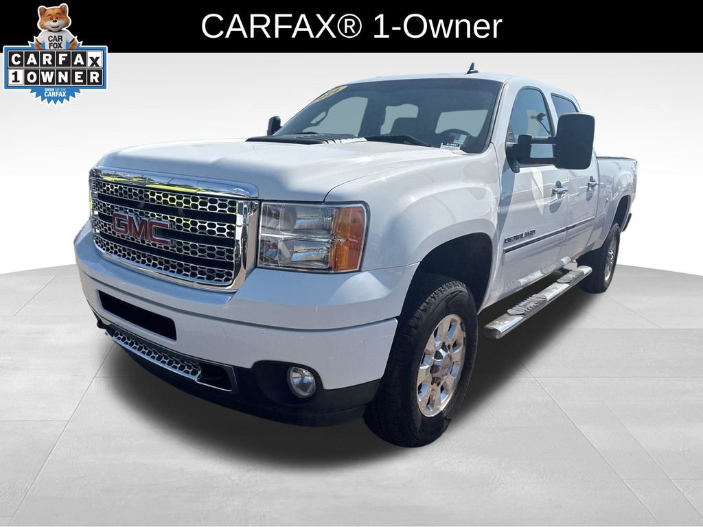 Summit White 2014 GMC Sierra 2500HD Pickup Truck Four-Wheel Drive 6-Speed Automatic