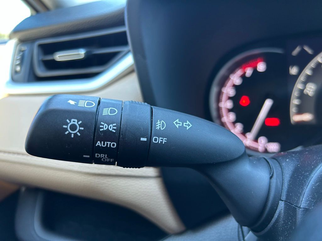 Thumbnail: 2024 Toyota RAV4 - 21