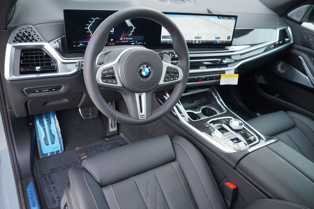 Thumbnail: 2026 BMW X7 - 11
