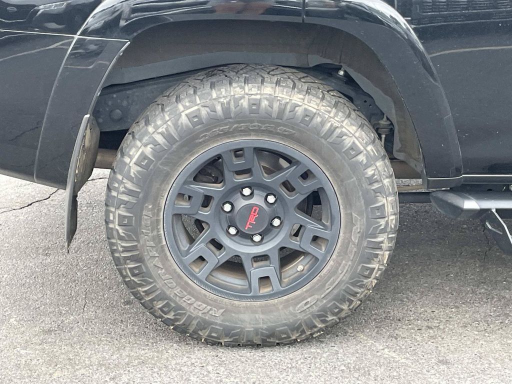 Used 2022 Black Toyota SR5 image 7