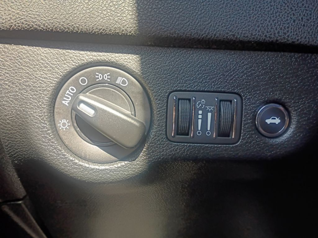 Used Car 2018 Dodge Charger  Sxt For Sale Under $20,000 In Austin, Texas