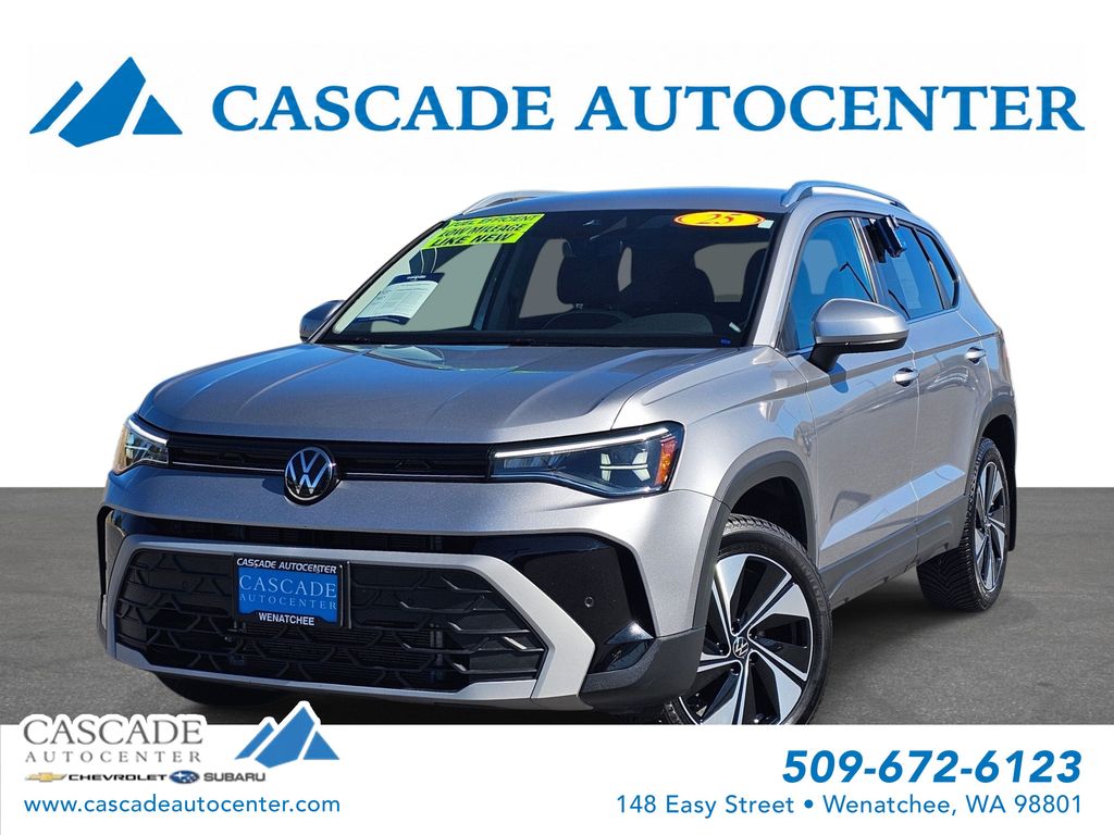 2025 Volkswagen Taos SE 4Motion