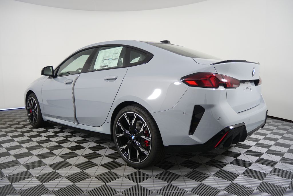 Thumbnail: 2026 BMW 2 Series - 5