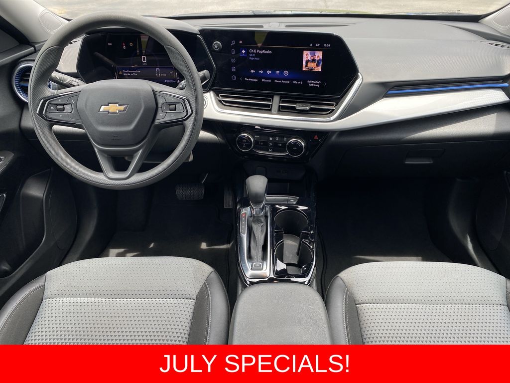 Used 2025 Chevrolet Trax SUV