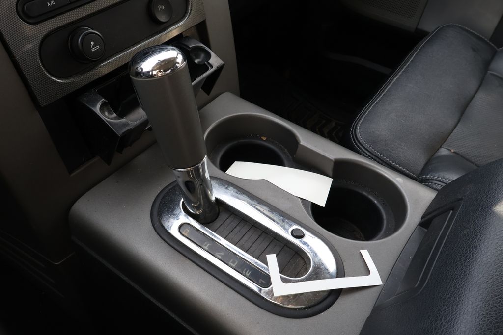 Thumbnail: 2005 Ford F-150 - 26