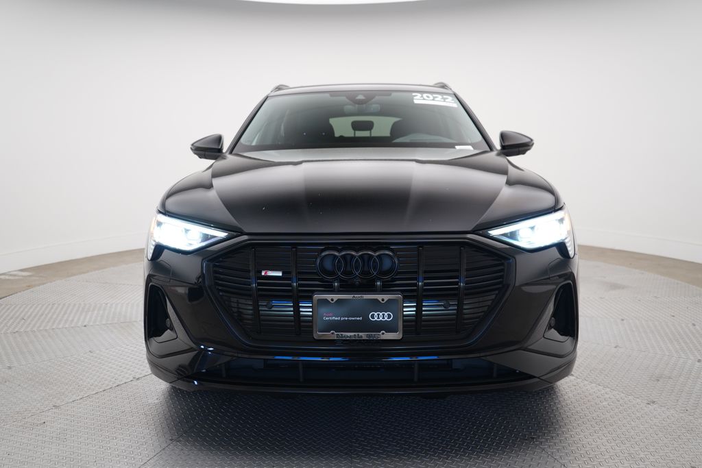 Thumbnail: 2022 Audi e-tron - 5