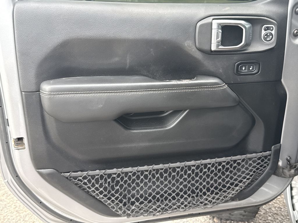 2021 Jeep Gladiator Rubicon Silver at Gullo Toyota