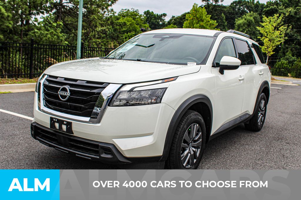 Used 2024 White Nissan SV image 3