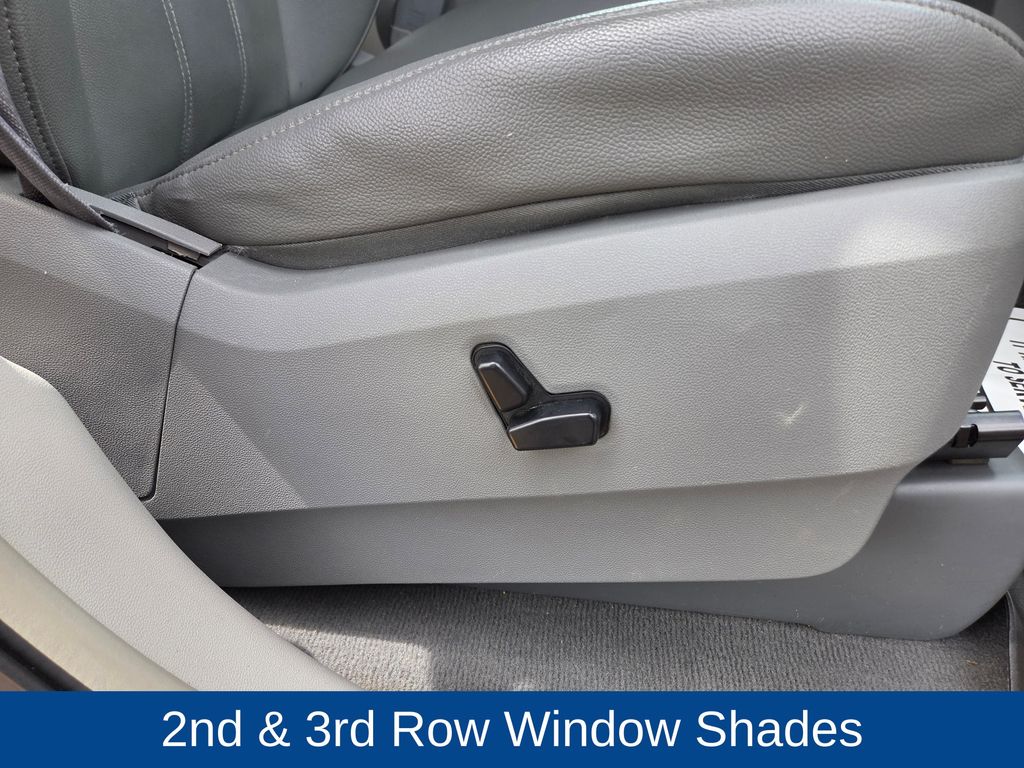 2010 Chrysler Town & Country Touring