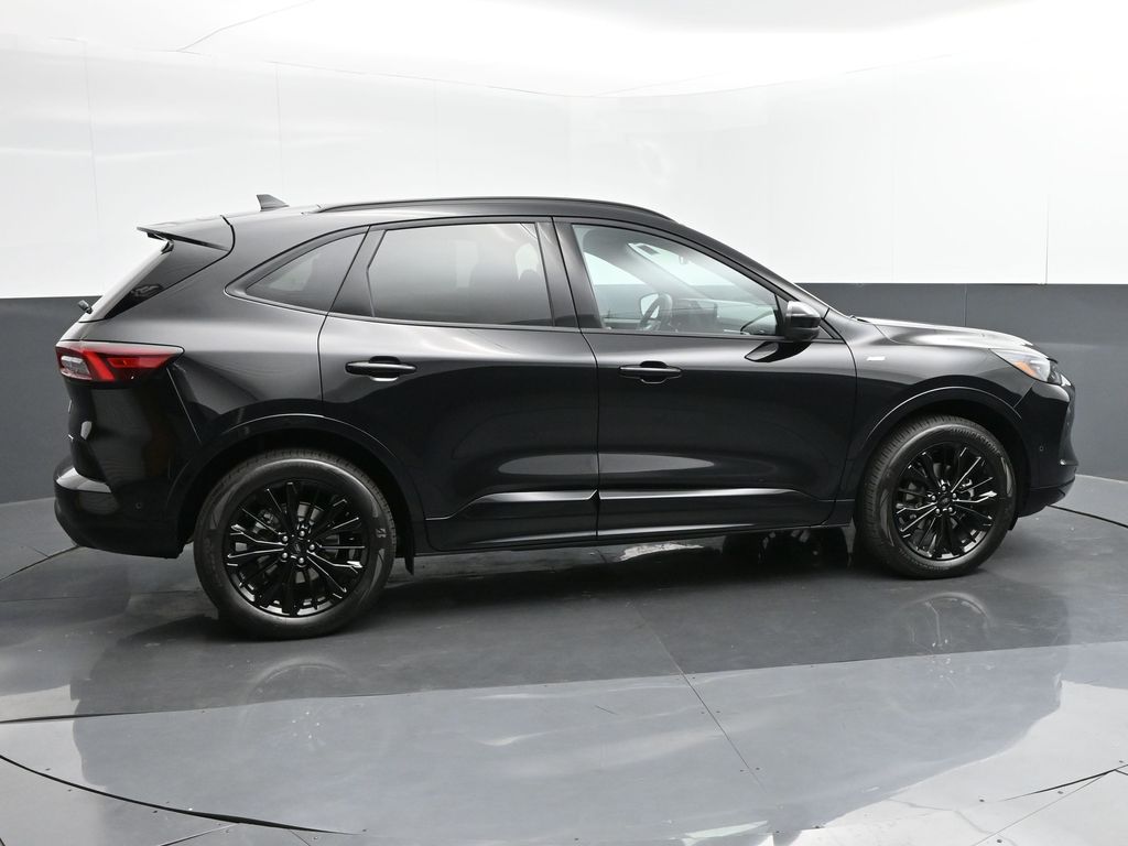 2024 Ford Escape ST-Line Elite