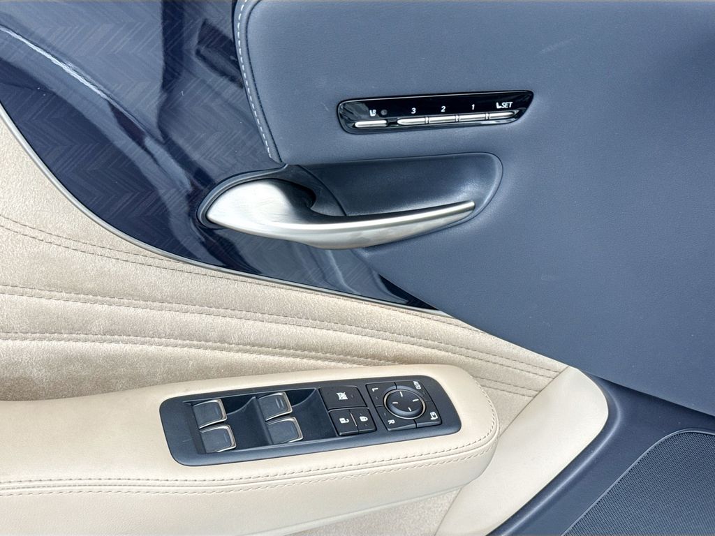 Thumbnail: 2024 Lexus LS - 21