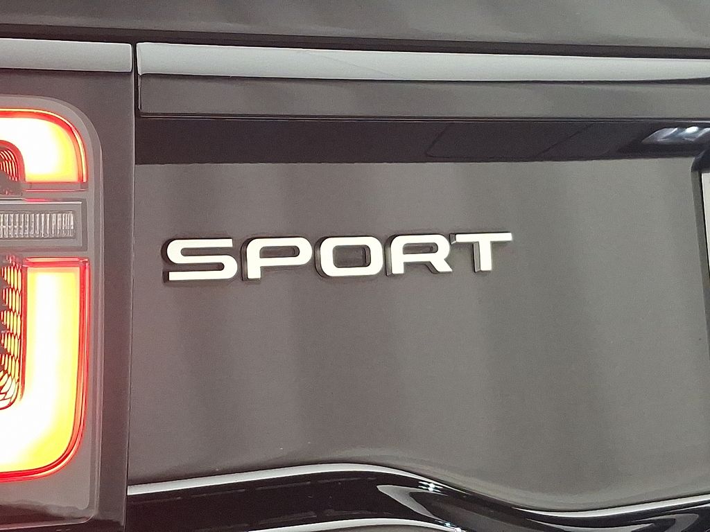 Thumbnail: 2025 Land Rover Discovery Sport - 32
