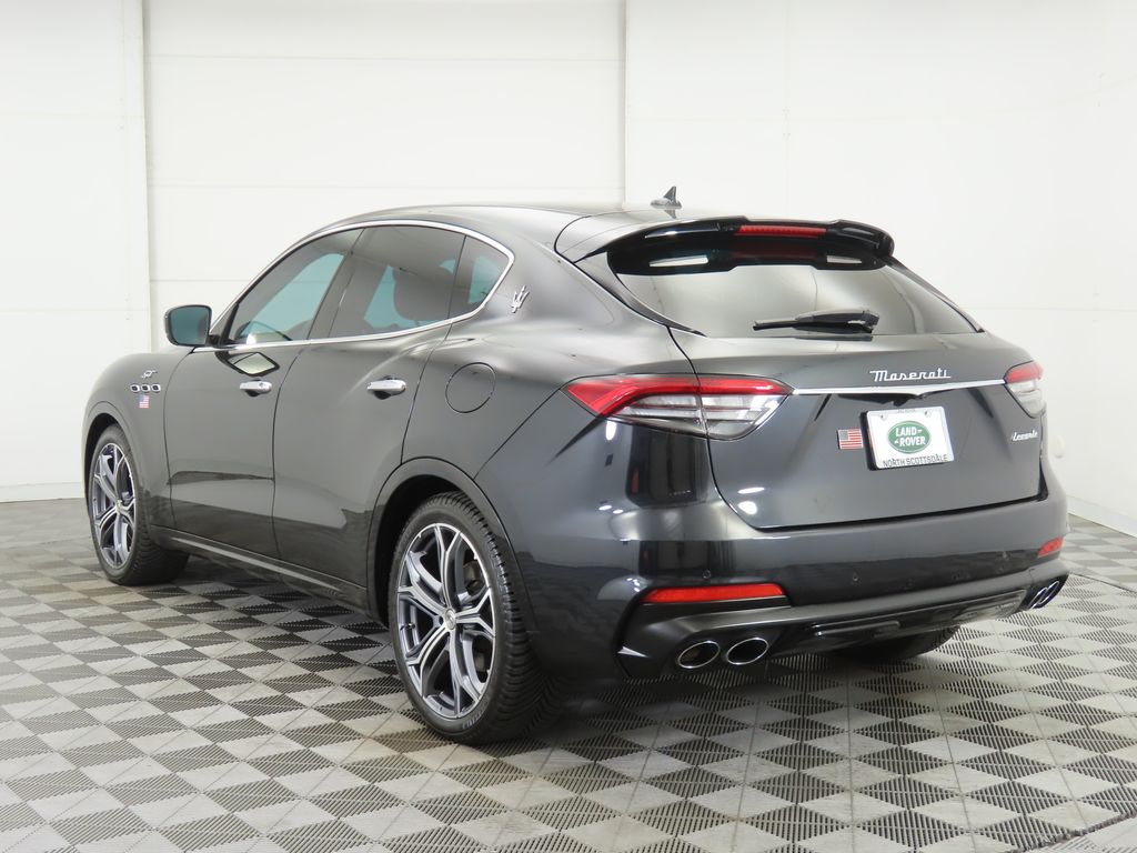 Thumbnail: 2022 Maserati Levante - 7