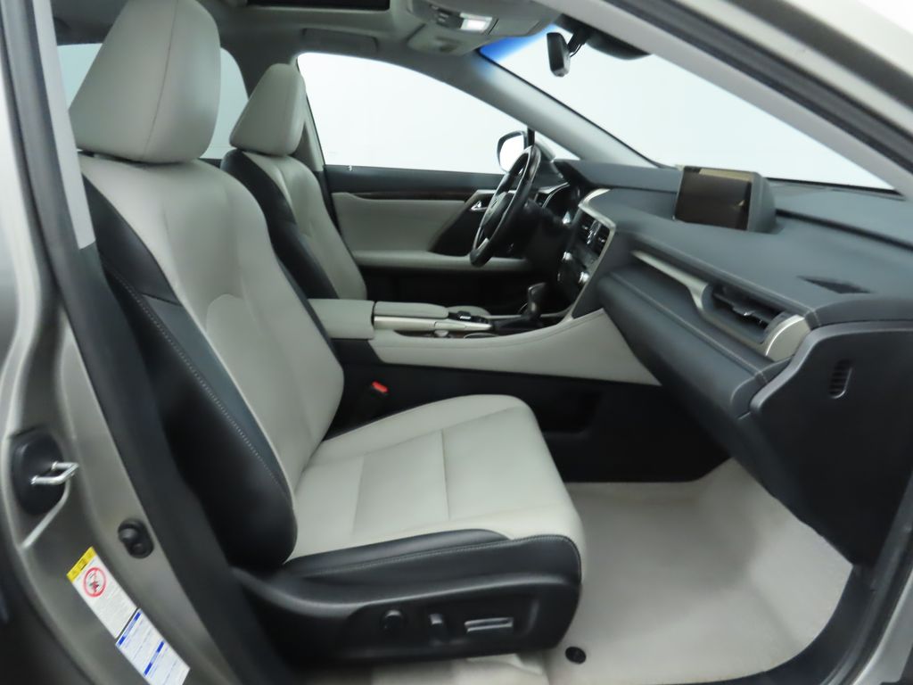 Thumbnail: 2017 Lexus RX - 21