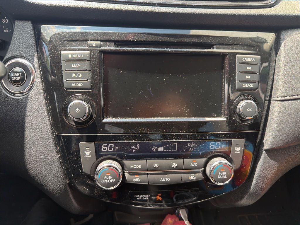 2018 Nissan Rogue SV Black at Community Toyota