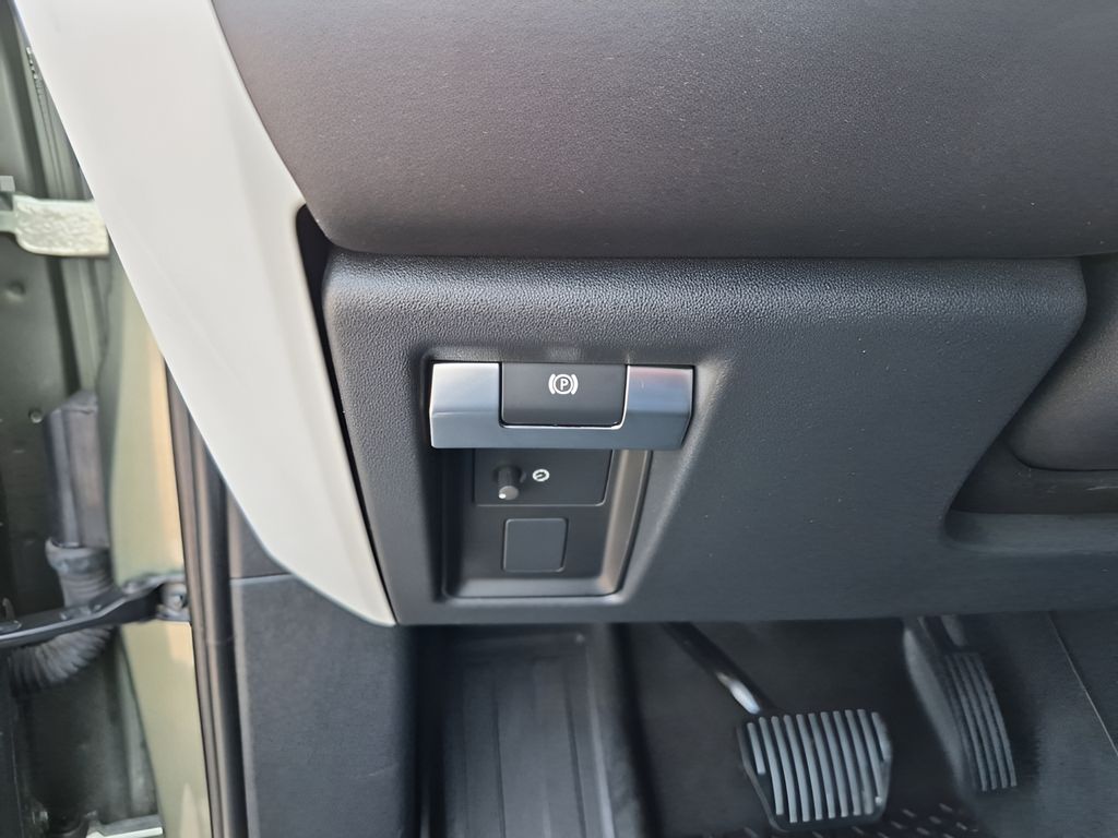 Used Car 2024 Land Rover Defender 130  X-dynamic Se For Sale Under $60,000 In Austin, Texas