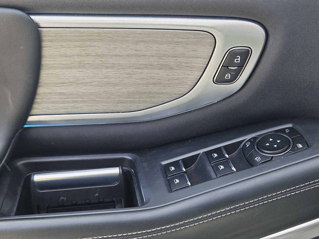 Used Car 2025 Ford Expedition  Platinum For Sale Under $80,000 In San Marcos, Texas