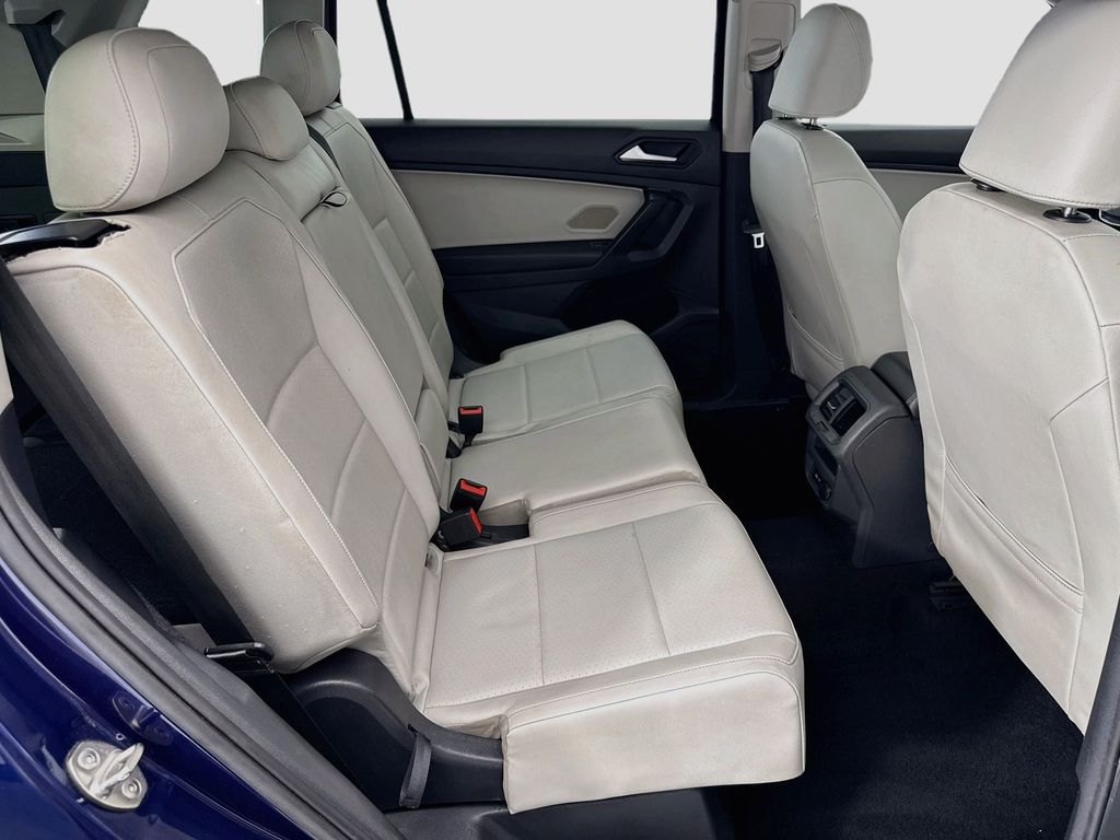 Thumbnail: 2021 Volkswagen Tiguan - 21