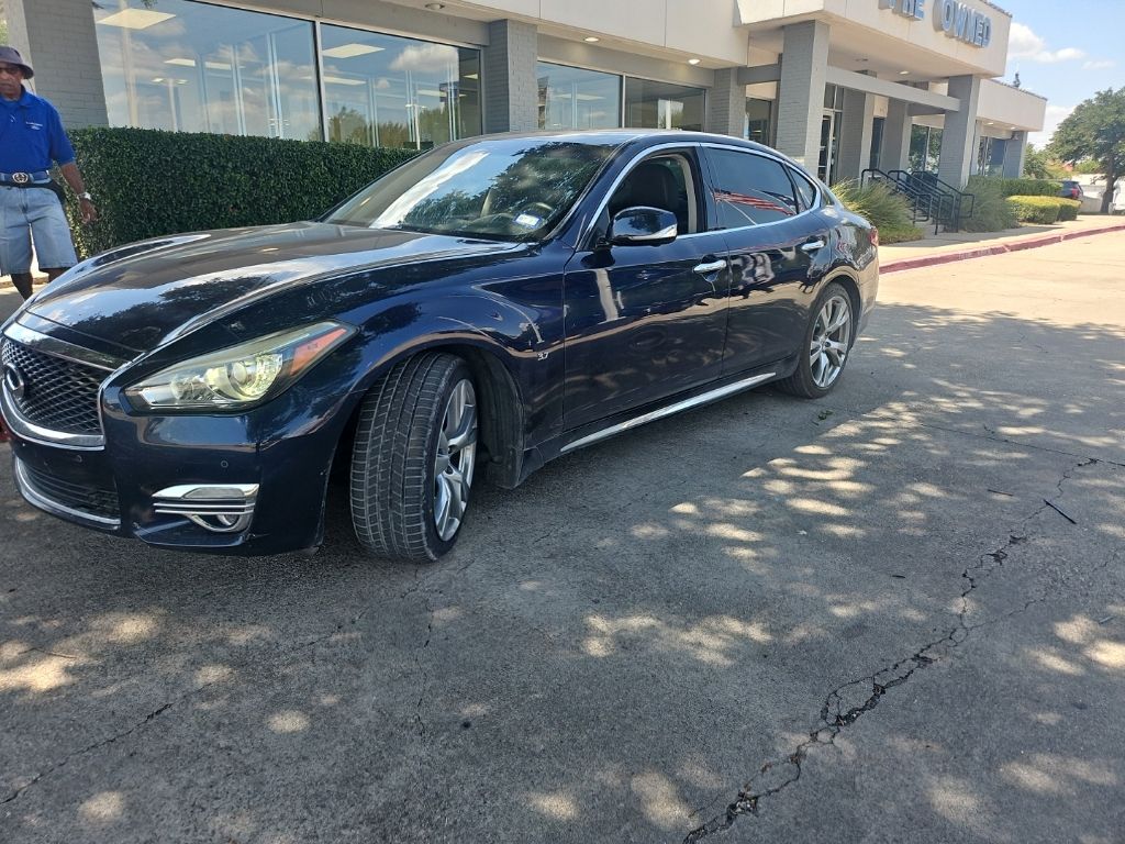 2017 INFINITI Q70L 3.7 RWD