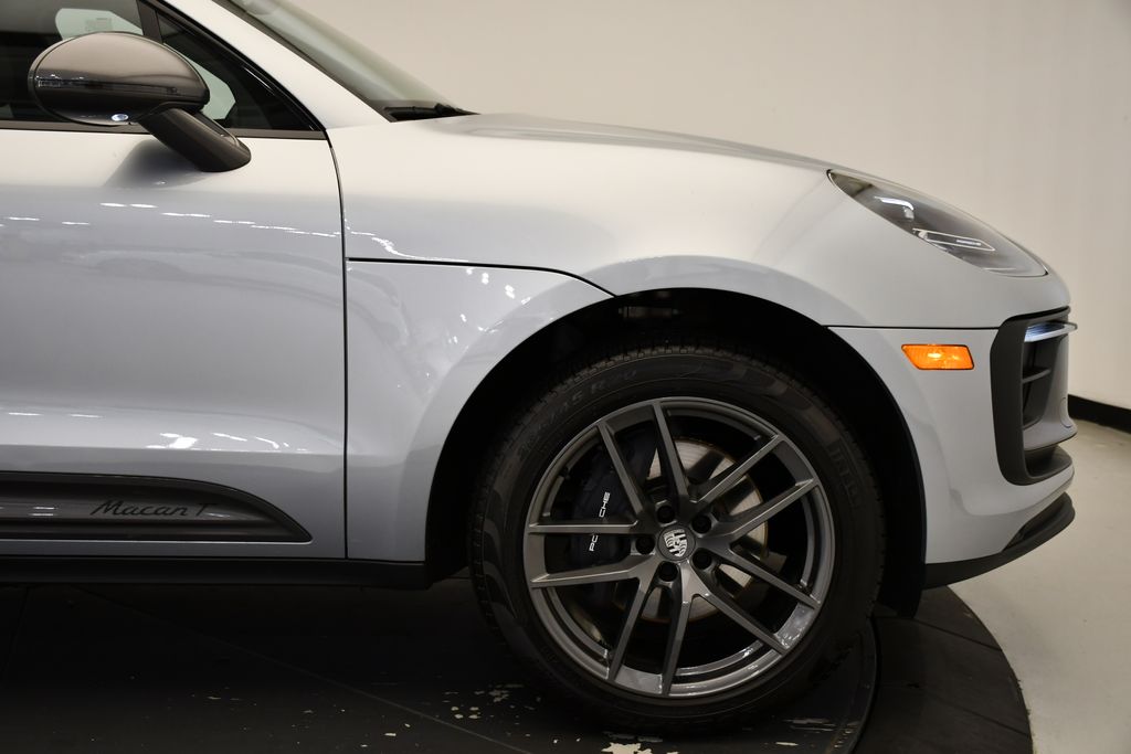 Thumbnail: 2025 Porsche Macan - 14